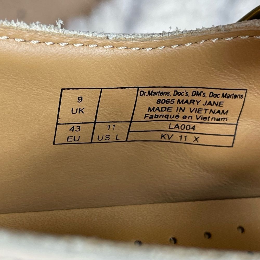 Dr. Martens Cream Flats - Picture 8 of 9